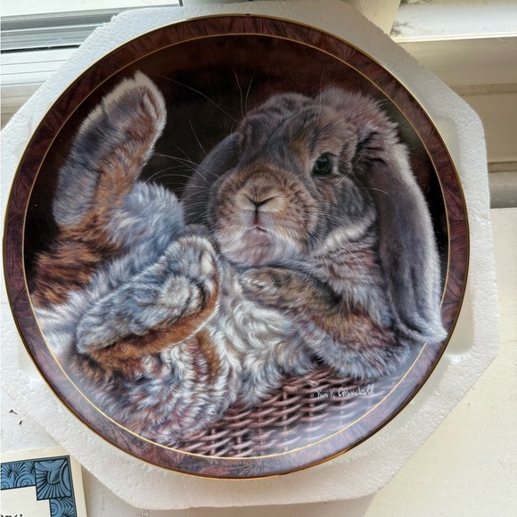Decorative Rabbit Plate - Picture 2 of 5
